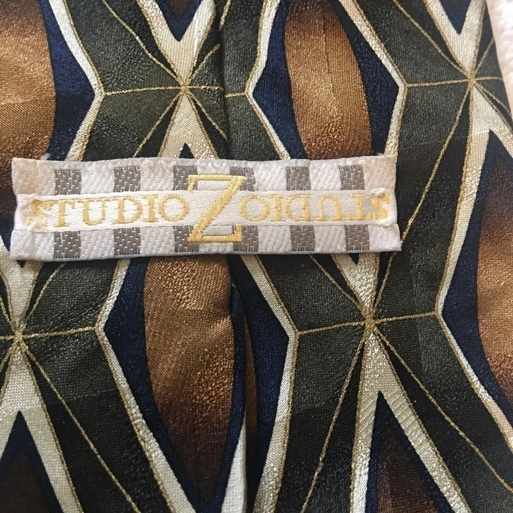 5 Pc bundle of men’s 100% silk ties.